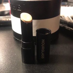 Hourglass Concealer